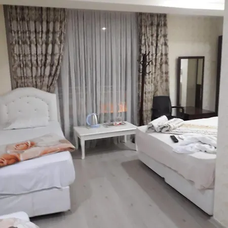 Saraj Deluxe Otel